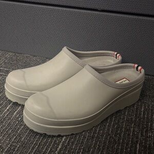 Hunter Women's Cream Mules